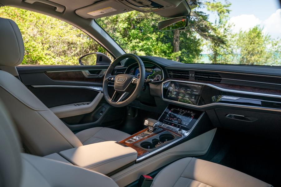 Интерьер Audi A6 55 TFSI Allroad Quattro (C8) 2020 года  (NA) (фото 31 из 40)